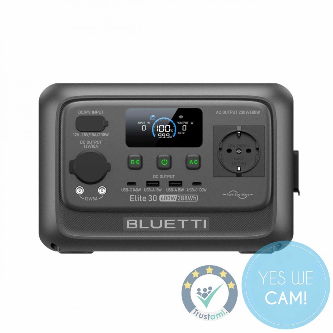 BLUETTI Premium 30 V2 Tragbare Powerstation Elite 30 in gerader Frontansicht mit Display, AC-Steckdose und DC-Ausgängen