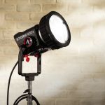 Aputure Storm 400x LED-Strahler mit präziser Farbtemperatur und vielseitigen Lichteffekten