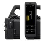 Sony PXW-Z300 professionell ausgeleuchtet im Studio mit angeschlossenem Monitor über SDI